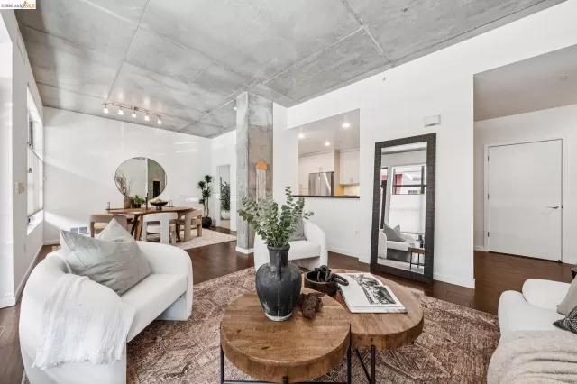 MLS: 41131994 Condo For Sale