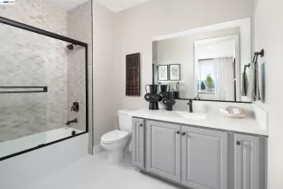 Photo #1: 41132012 Listing 