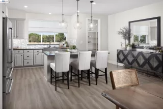 Photo #6: 41132012 Listing 