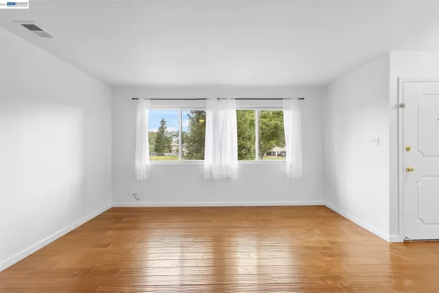 MLS: 41132028 Condo For Sale