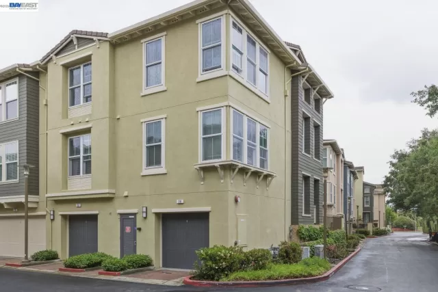 MLS: 41132037 Condo For Sale