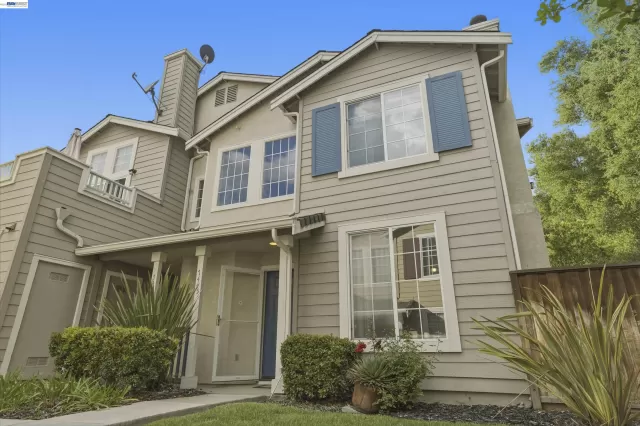 MLS: 41132053 Condo For Sale