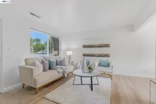 Photo #5: 41132092 Listing 