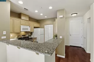 Photo #1: 41132182 Listing 