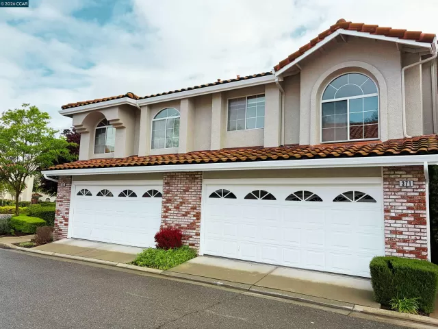 MLS: 41132220 Condo For Sale