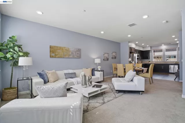 MLS: 41132233 Condo For Sale