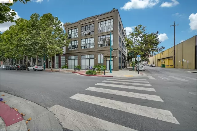 MLS: 41132261 Condo For Sale