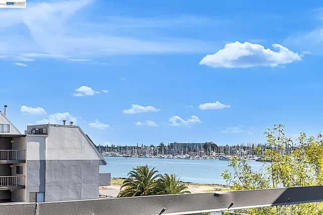 MLS: 41132378 Condo For Sale