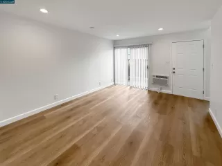 Photo #2: 41132409 Listing 