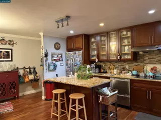 Photo #1: 41132501 Listing 