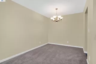 Photo #5: 41132509 Listing 