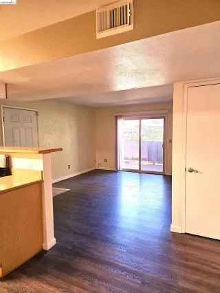 Photo #3: 41132518 Listing 