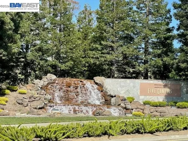 MLS: 41132533 Condo For Sale