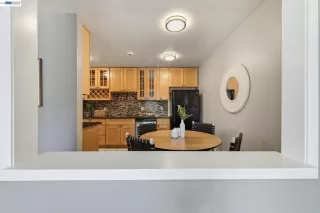 Photo #6: 41132616 Listing 