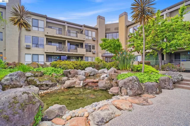 MLS: 41132696 Condo For Sale