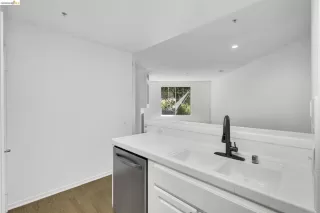 Photo #5: 41132791 Listing 