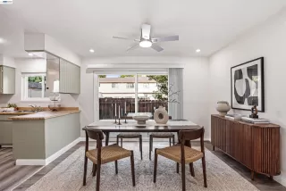 Photo #5: 41132804 Listing 