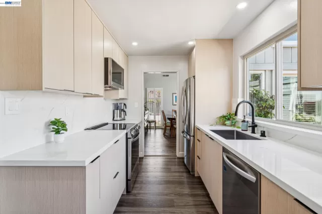 MLS: 41132814 Condo For Sale