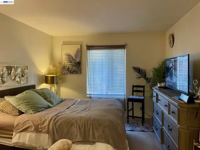 MLS: 41132833 Condo For Sale