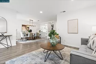 Photo #3: 41132880 Listing 