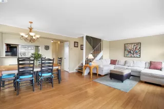 Photo #5: 41132884 Listing 