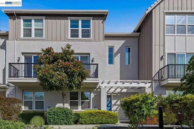 MLS: 41132888 Condo For Sale