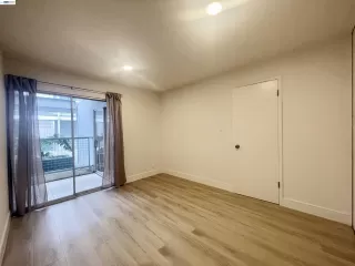 Photo #3: 41133000 Listing 