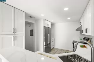 Photo #4: 41133022 Listing 