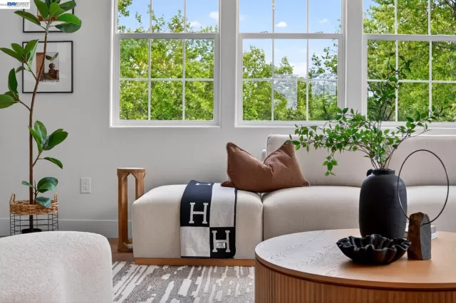 MLS: 41133068 Condo For Sale