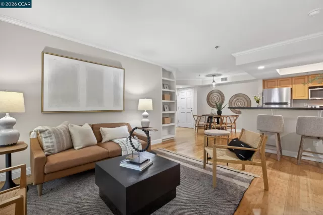 MLS: 41133086 Condo For Sale