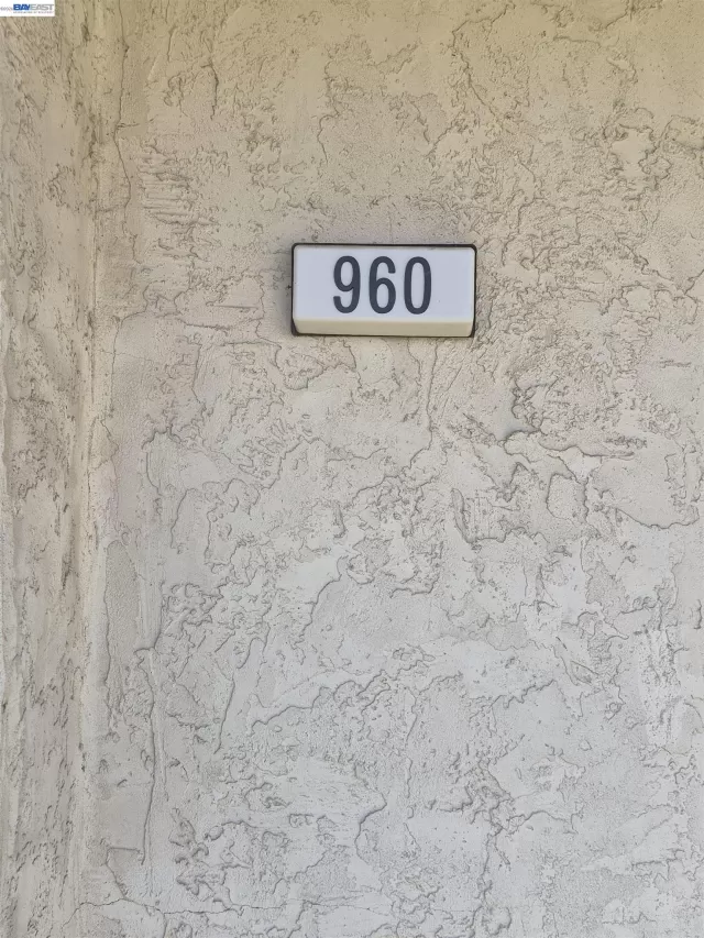 MLS: 41133087 Condo For Sale