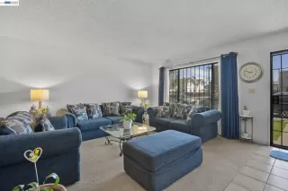 Photo #5: 41133087 Listing 