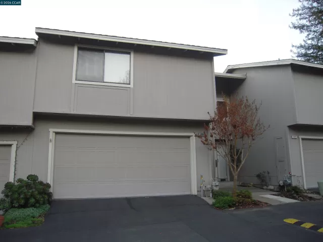 MLS: 41133142 Condo For Sale