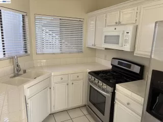 Photo #4: 41133164 Listing 