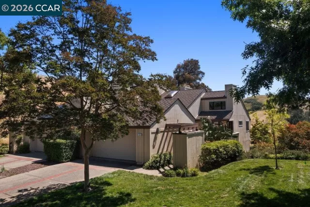 MLS: 41133196 Condo For Sale