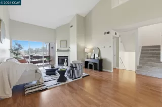 Photo #5: 41133198 Listing 