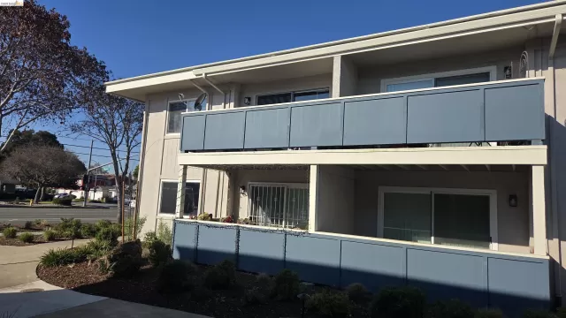 MLS: 41133218 Condo For Sale