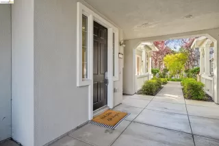 Photo #2: 41133219 Listing 