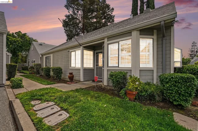 MLS: 41133265 Condo For Sale