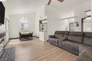 Photo #5: 41133265 Listing 