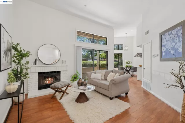 MLS: 41133305 Condo For Sale