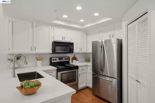 Photo #4: 41133305 Listing