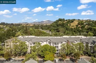 Photo #2: 41133372 Listing 