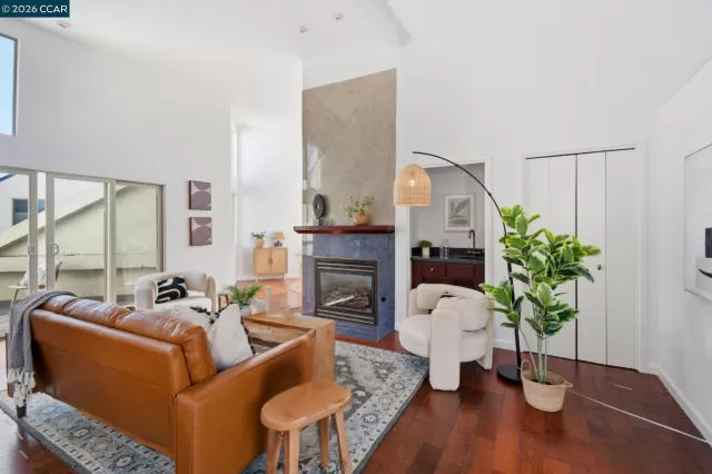 MLS: 41133389 Condo For Sale
