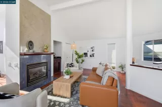 Photo #2: 41133389 Listing 