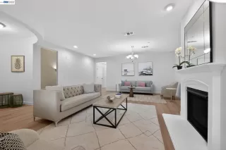 Photo #4: 41133415 Listing
