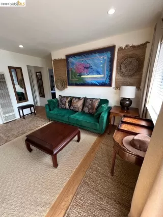 Photo #2: 41133433 Listing 