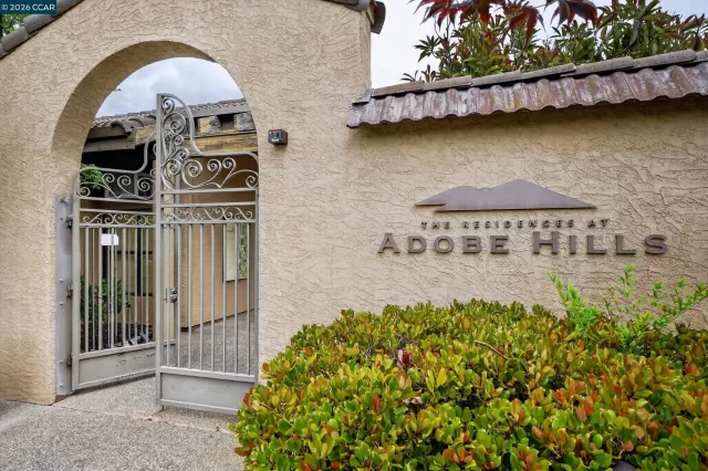 MLS: 41133467 Condo For Sale