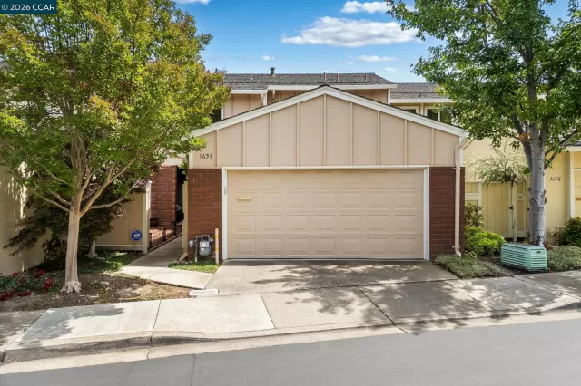 MLS: 41133472 Condo For Sale
