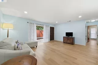 Photo #6: 41133475 Listing